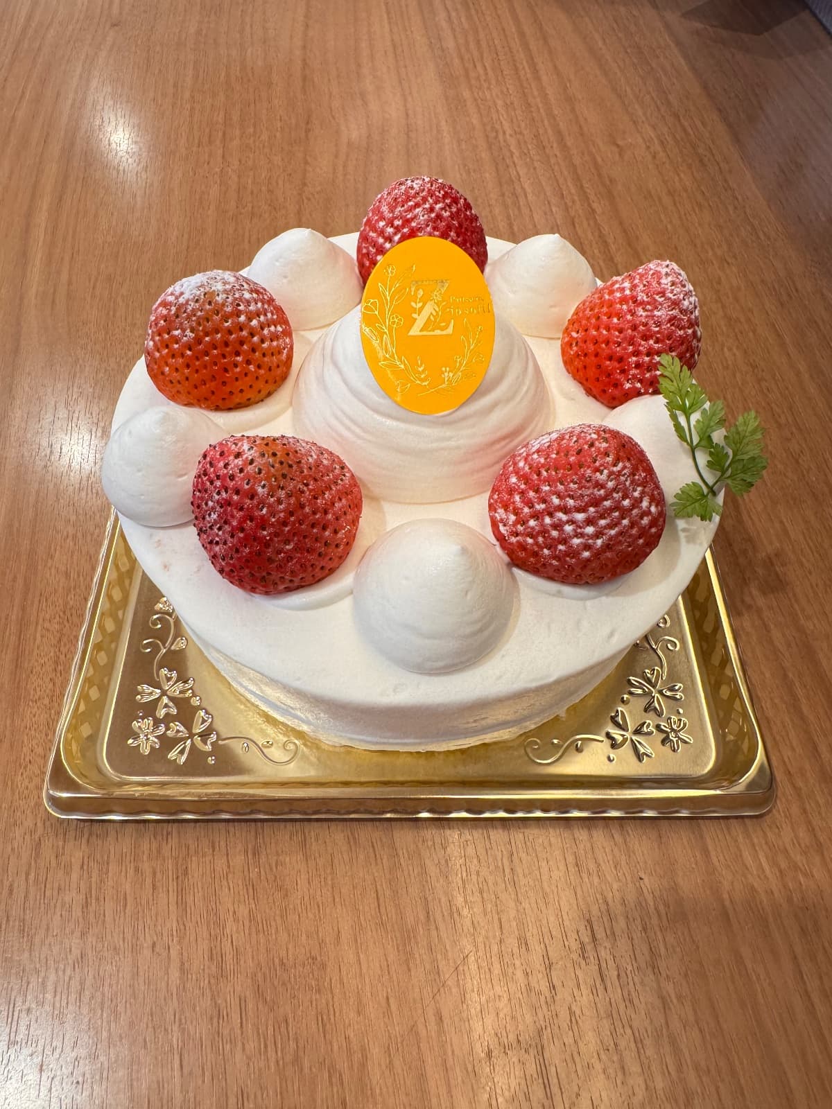 苺のデコレーション(生クリーム)